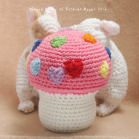 Amigurumi Mushroom with Rainbow Hearts  レインボーカラーのハート模様あみぐるみキノコ